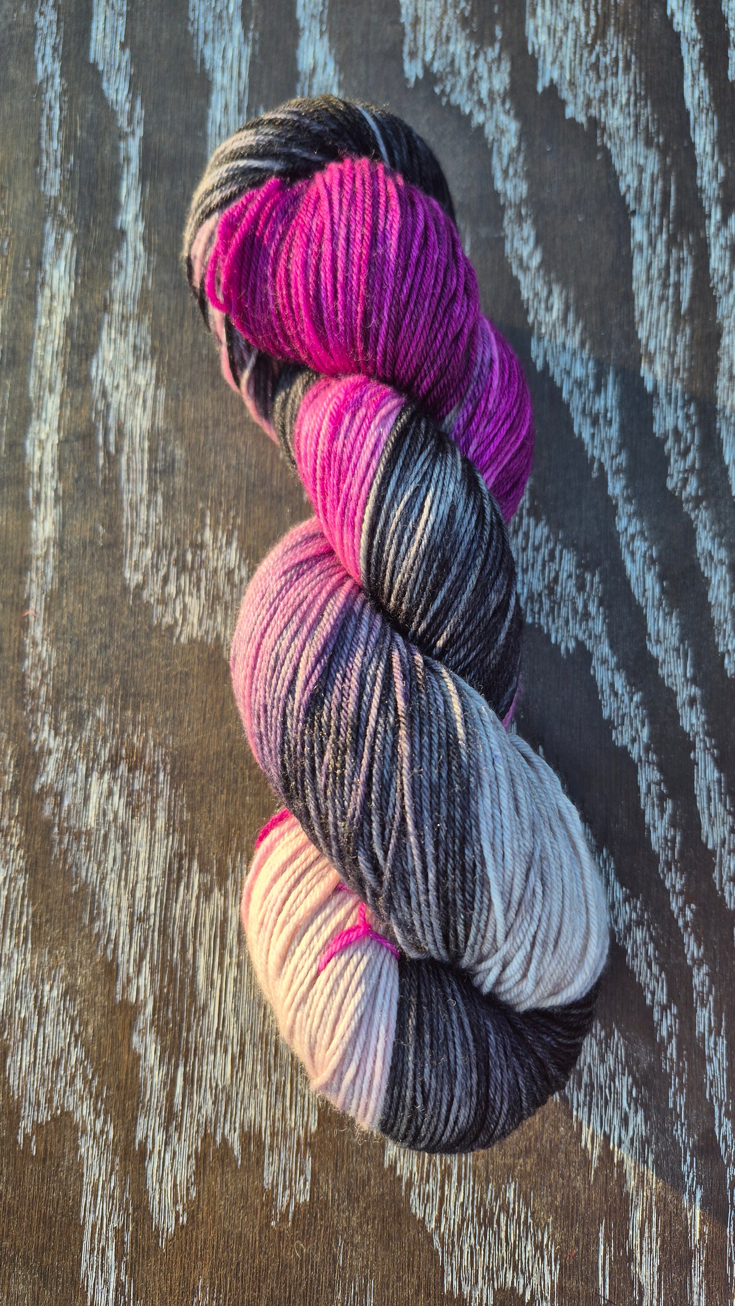 ✨️RESERVED✨️Little Bit of Lexie - 80% fine superwash Merino 10% white yak 10% mullberry silk